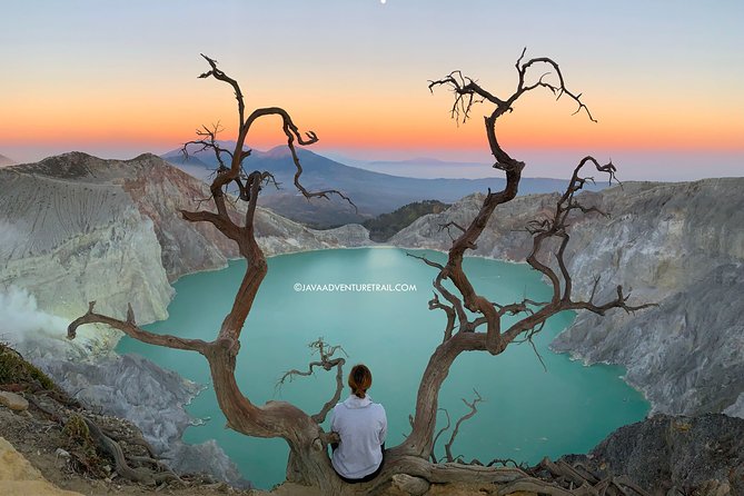 Surabaya - Mount Bromo – Tumpak Sewu Waterfall – Ijen Bluefire Tour - Bali 4d3n - Day 2: Mount Bromo sunrise from Kingkong Hill (pickup around 3:30 am)