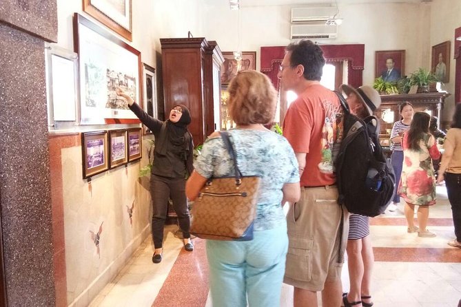 Surabaya Shore Excursion For Cruise Passengers - Arab Quarter and lunch: where the day becomes tasty and real