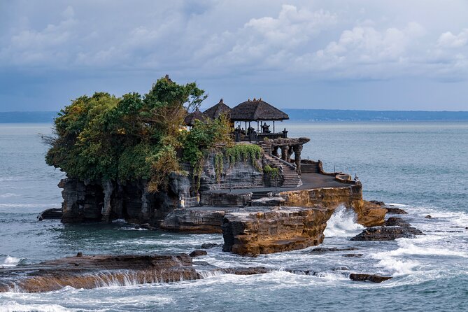 Tanah Lot - Jatiluwih (UNESCO) - Beratan lake -Hidden hill (Wanagiri)-FREE WI-FI - A temple-and-terrace circuit that actually saves your energy