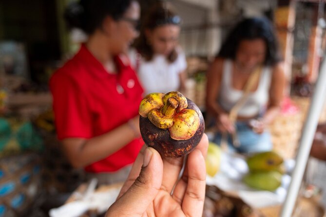 Taste & Explore Bali: Denpasar Street Food & Historic Sites - Jalan Gajah Mada: Roast Pork and Bakso in the Middle of the Action