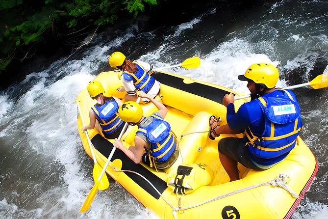 Telaga Waja Rafting Adventure: 3 Hours Rafting and All Inclusive - Safety and Guide Support: Small Details That Matter