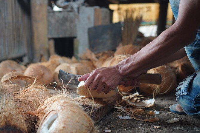 Tete Batu Tour (Culture, Rice Terraces and Waterfalls) - Lunch and local processing: coffee and coconut oil in real life