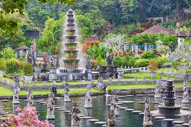 The best Lempuyang gate of heaven tour - Tirta Gangga royal water garden, a calmer stop with real palace vibes