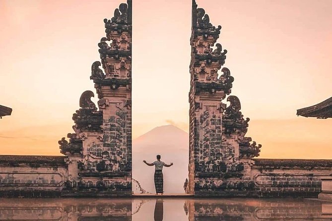 The Gates of Heavan - Ubud Jungle Swing & Waterfall Tour - Tirta Gangga Water Palace: calm gardens and maze-like pools