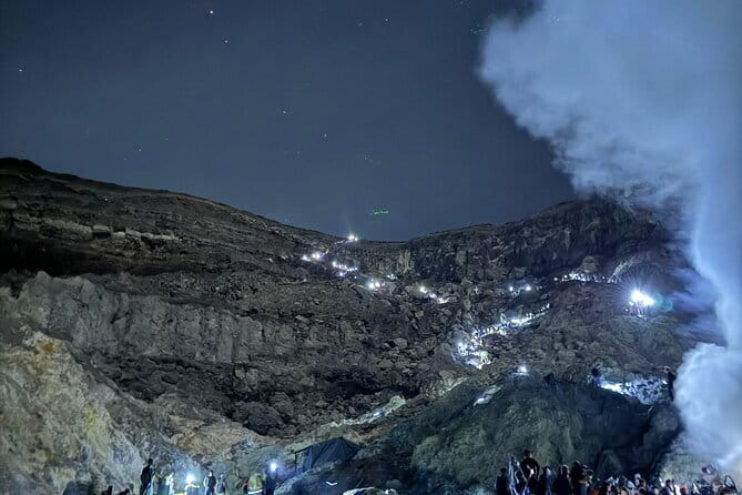 The Majestic Mount Ijen Sunrise Trekking From Bali - Equipment and safety: what you get, what you should bring