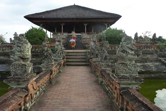 Tour: Besakih Temple-Kintamani Volcano-Water temple&Rice Terrace - Semarapura and Kertha Gosa, plus the windmill-style photo break