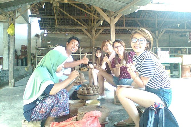 Tour for Cruise Ship Passenger - Banyumulek pottery: watching clay turn into everyday art