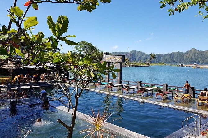 Trunyan Cemetery, Hot Spring, Penglipuran Village, and Waterfall Tour - Trunyan Cemetery and the Taru Menyan burial tradition
