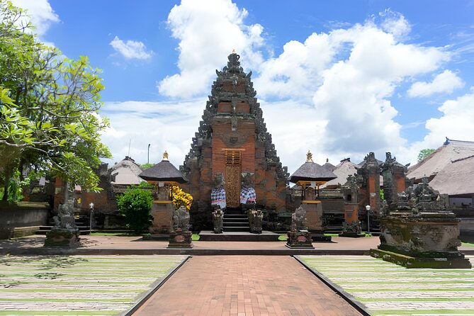 Ubud Bali: Rice Terrace, Waterfall and Tirta empul Day Tour - Cantik Agriculture coffee and spice plantation: where the flavors come from