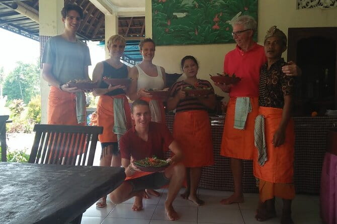 Ubud Cooking Class with Optional Market Visit Pickup Included - Chef-Led Cooking: Techniques, Spices, and a Full Balinese Menu