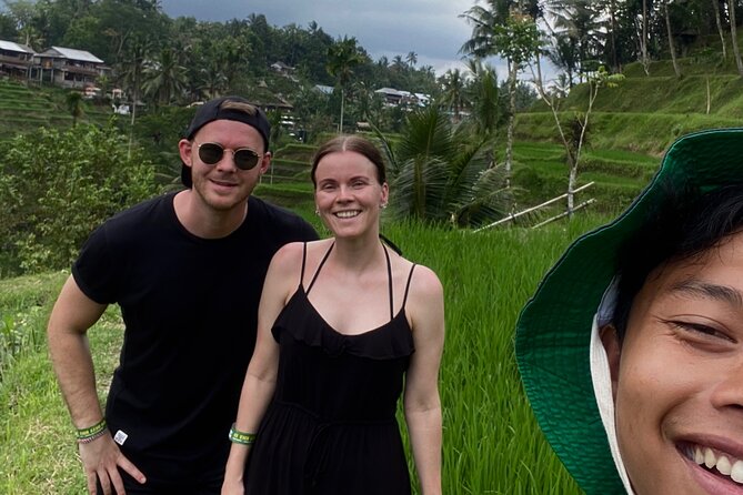 Ubud Day Tour - Private Ubud Tour Guide - Best Of Ubud Tour - Stop 5: Tegenungan Waterfall, Getting Close Without Overdoing It