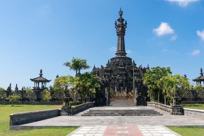Ubud Full-Day Private Tour: Waterfall, Temple, Rice Terrace. - Stop 4: Tegalalang Rice Terrace, the hour that turns photos into understanding