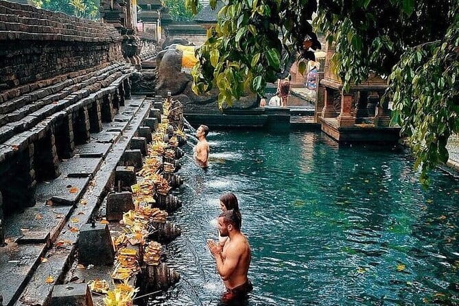 Ubud Hidden Gems Waterfall, Temple and Rice Terraces Private Tour - Tibumana waterfall: a calmer jungle stop when you want less noise