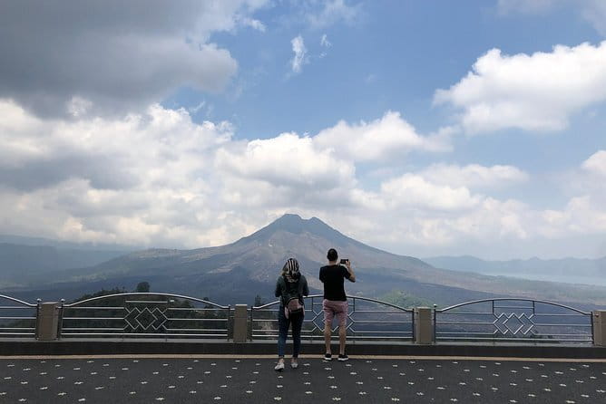 Ubud: Holy Water Temple, Volcano View, Rice Terrace, MonkeyForest - Kintamani highland, Mount Batur viewpoint, and the built-in pause