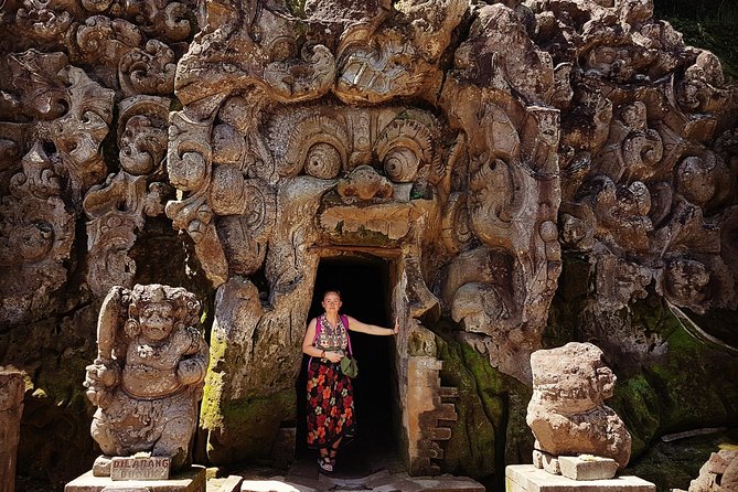 Ubud iconic waterfall and temple tours - What to bring for a 8 to 10 hour Ubud day