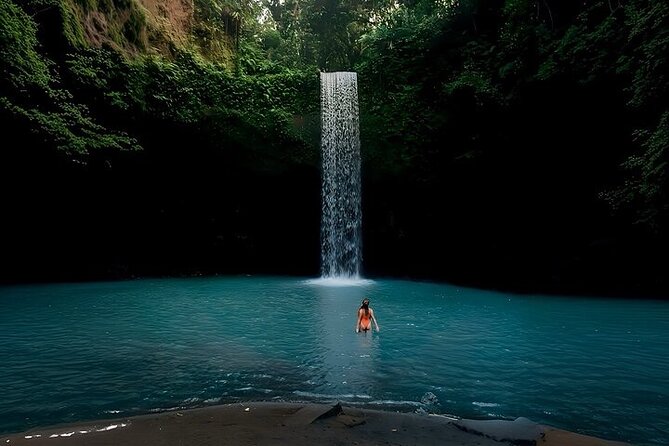 UBUD Private Tour – Rice Terrace, Jungle Swing & Hidden Waterfall - Stop 1 at Kanto Lampo: a waterfall that’s made for photos