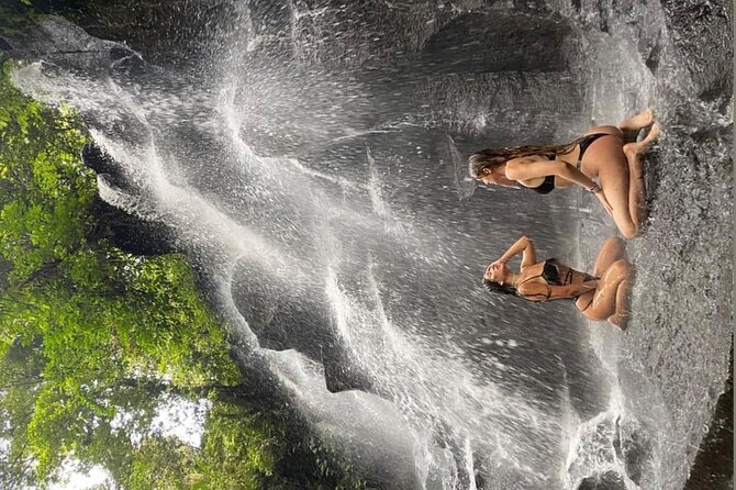 Ubud Surounding Tour - Stop 5: Kanto Lampo waterfall, soaking time, and photo readiness