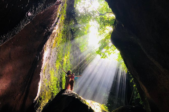 Ubud Temples, Waterfalls, Rice Terraces & Balinese Culture - Ubud Traditional Art Market: Batik, Silver, and Wood Craft Shopping