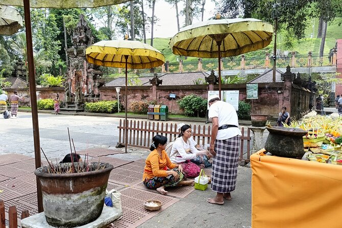 Ubud Tirta Empul Temple Tour with Purification Experience - Who should book this Tirta Empul purification tour