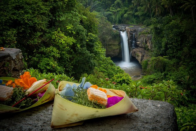 Ubud Tour with Swing, Temple, Monkey Forest, and Waterfall - Tegenungan Waterfall: Quick Cool-Off Time (and Why Weather Matters)
