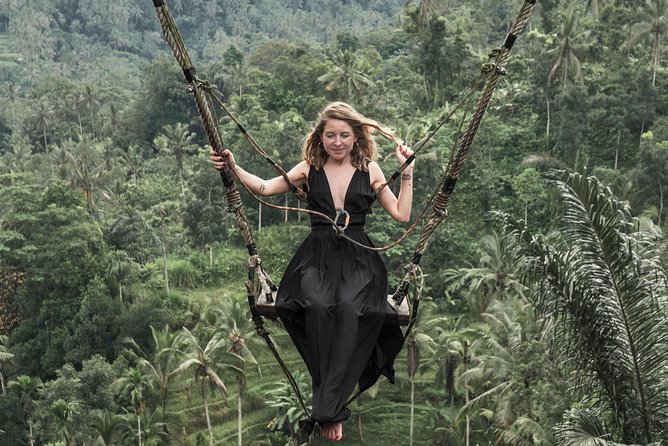 Ubud White Water Rafting, Rice Terrace and Jungle Swing - Tegalalang rice terrace: a classic Ubud walk with short-and-sweet timing