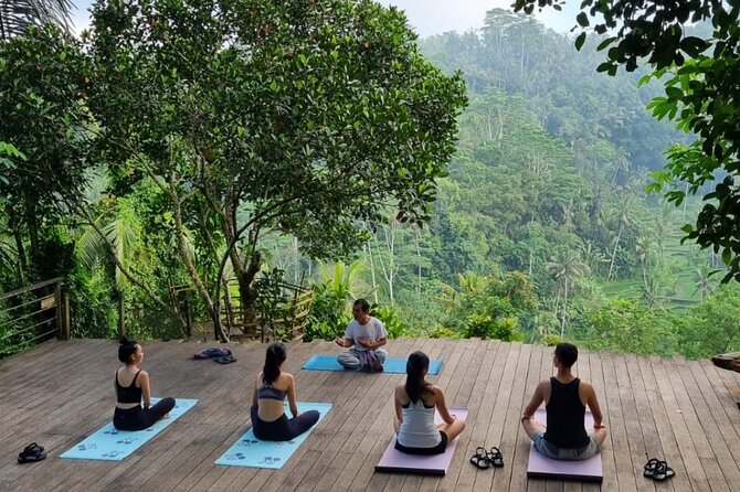 Ubud yoga, rice terrace walk and floating Breakfast tour - Kumulilir stop: yoga that makes the day feel slower