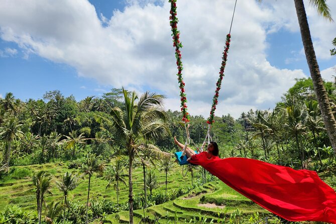 Ubud: Zipline, Bali Swing, and Sky Bike in a Private Rice Terrace - Photo spots and traditional outfits: how the Wings of Bali moment gets made easy