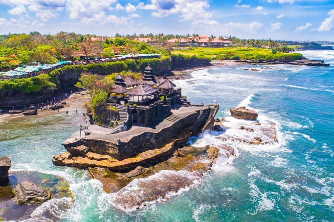 Ultimate North Bali Tour – Tanah Lot, Ulun Danu & Rice Terraces - Handara Iconic Gate: A Famous Entrance Stop for Photos