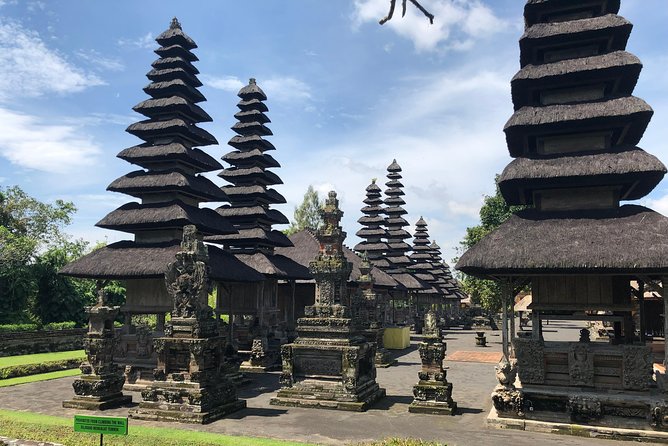 Ulun Danu Bratan Temple with Tanah Lot Sunset - Morning start in Seminyak: what your day feels like