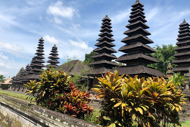 Ulun Danu Bratan Temple with Tanah Lot Sunset - Logistics: timing, comfort, and crowds
