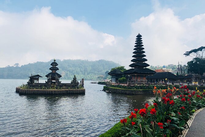 Ulun Danu Bratan Temple with Tanah Lot Sunset - Stop 3: Tanah Lot Temple for sunset on the rocky coast