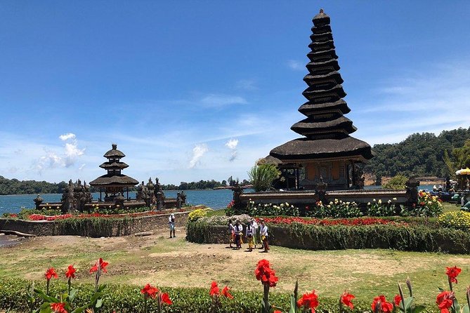 Ulun Danu Temple, Handara Gate, Wanagiri And Banyu Mala Waterfall - Why This North Bali Day Starts With Lake Temple and Photo Stops