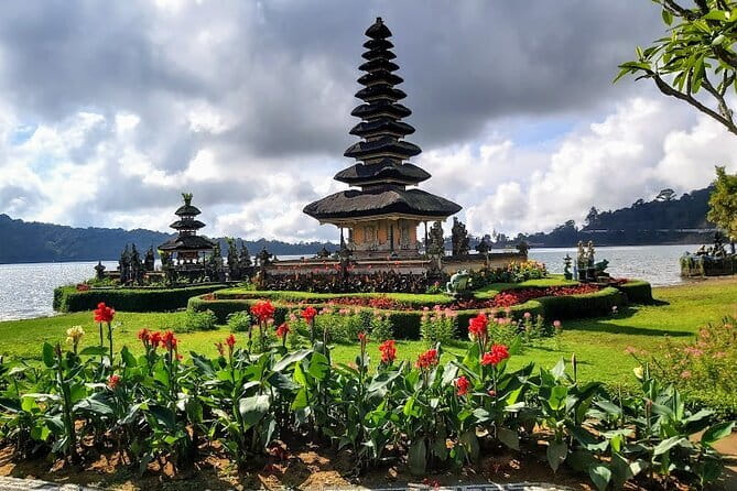 Uluwatu Kecak Tickets A Spectacular Show - Should you book this Uluwatu Kecak ticket option?