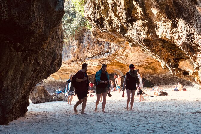 Uluwatu Sunset, Kecak Dance and Jimbaran Seafood Dinner - What to pack and how to avoid timing headaches