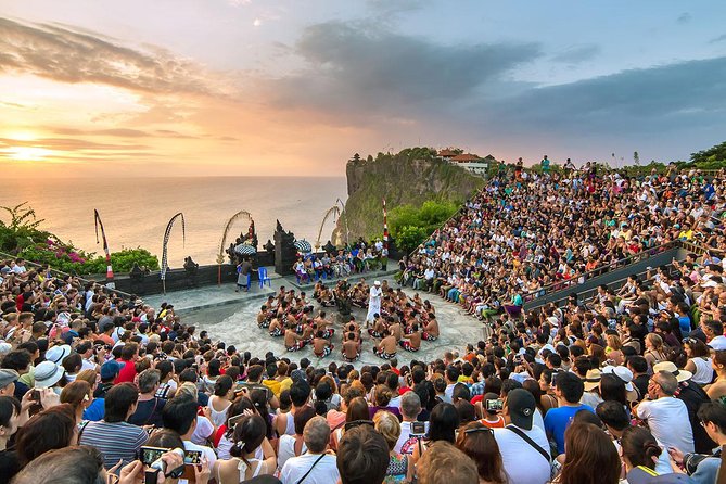 Uluwatu Temple & Kecak Fire Dance Tour - Luhur Uluwatu Temple: the 100-meter cliff views you came for