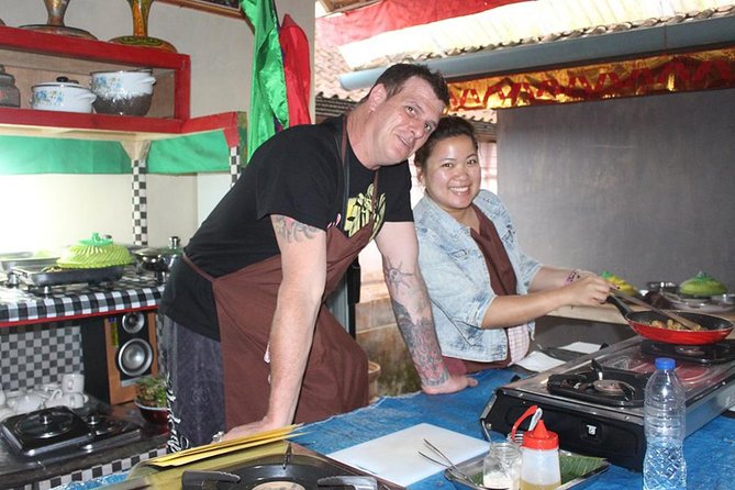 Vegetarian Ubud Cooking Class Bali - From the market to the ulekan spice paste