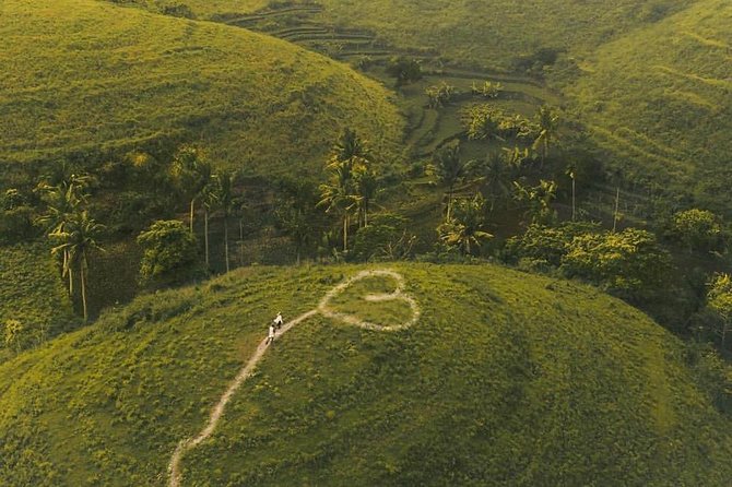 West And East Nusa Penida Tour,Depart From The Island of Bali - Pantai Diamond: Diamond Beach’s dramatic geometry