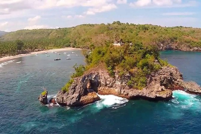 West Nusa Penida Island - Instagram Tour - Crystal Bay: Secluded Sand, Easy Access, and the “Catch Your Breath” Stop