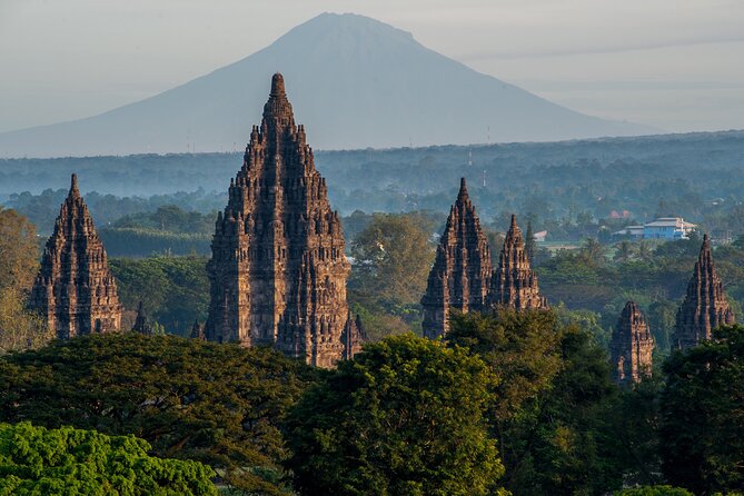 Yogyakarta: Borobudur (climb), Prambanan & Other Visit By Request - Guides and safe driving: the part you cannot fake