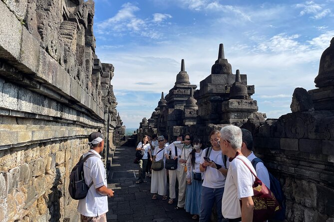 Yogyakarta: Borobudur Sunset Shared Guided Tour - The 6-Hour Plan From Yogyakarta (Hotel Pickup to Evening Return)