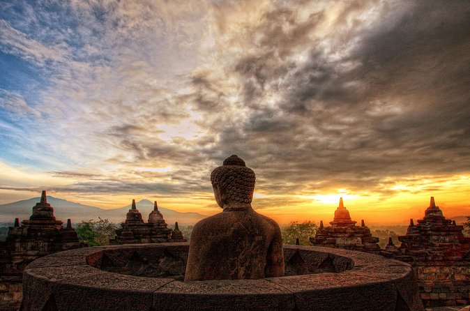 Yogyakarta: Borobudur Sunset Shared Guided Tour - Guide and Driver Quality: Why Vega’s Style Matters