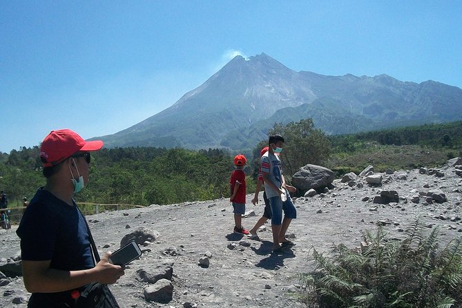 Yogyakarta Cultural Tour: Borobudur Temple, Prambanan Temple and Merapi Volcano - Guiding, English Comfort, and How to Make the Day Work