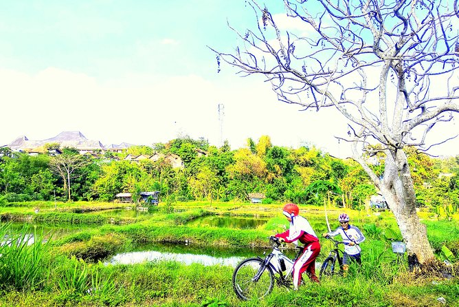Yogyakarta Cycling Tour Around the Villages and Fish Farm - Entering The Ride at Izzati Jogjatour, Bikes Sorted Before You Go