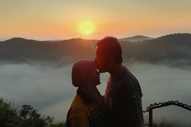 Yogyakarta: SUNRISE Above Cloud & Explore UNESCO Temples w/ GUIDE - Key highlights worth your attention