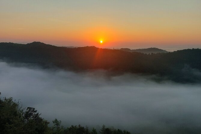 Yogyakarta: SUNRISE Above Cloud & Explore UNESCO Temples w/ GUIDE - Bukit Panguk Kediwung sunrise: the clouds, the photos, and the reality check